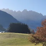 Haus Friedrich 게스트하우스 4*